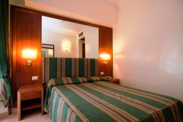 Raeli Floridia Hotell Rom